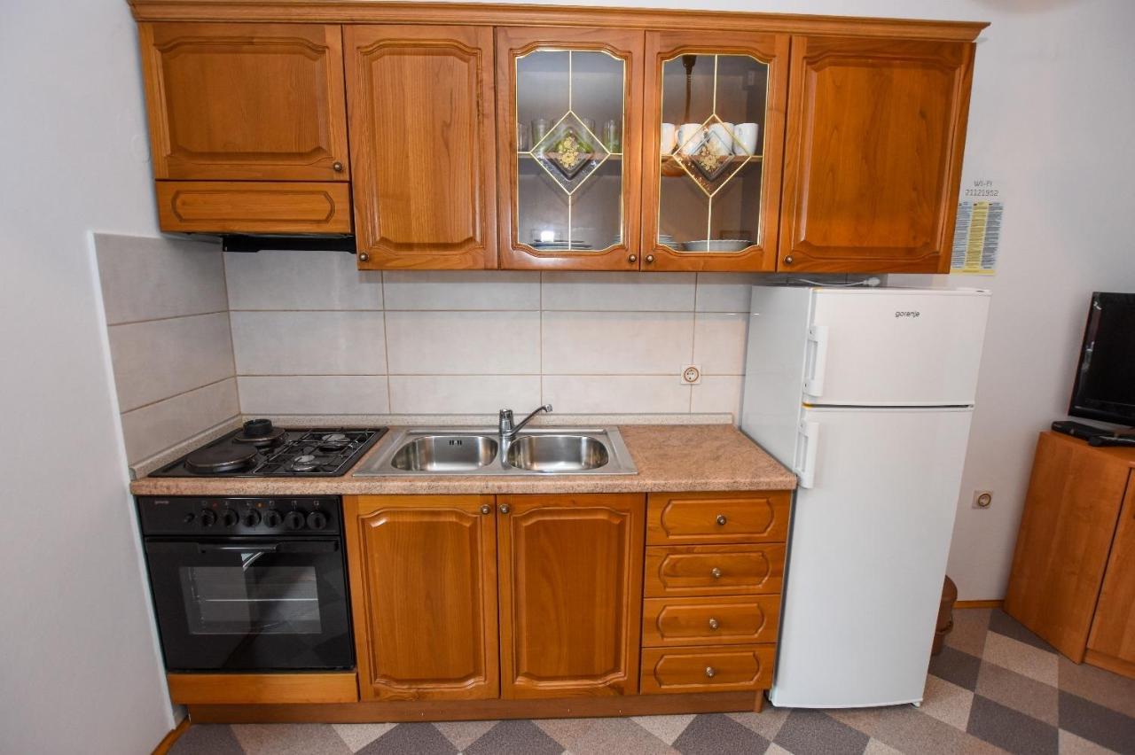 Apartments Luce - Family Friendly & Parking Паг Экстерьер фото